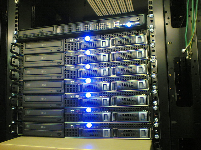 VPS administrado económico con procesadores Xeon, Centos y CLoudLinux VPS Administrado Barato